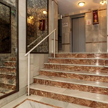 Weforyou Centro Апартаменты *